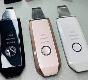 اتو صورت یا درما اف الین skin scrubber